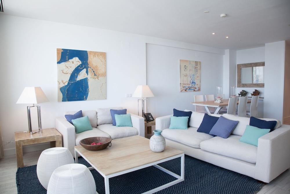 Suites Puerto Sherry Ел Пуерто де Санта Мария Екстериор снимка